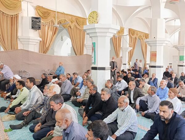 برگزاری نماز عبادی سیاسی جمعه همزمان با شروع هفته انتظامی در شهرستان خلیل اباد 