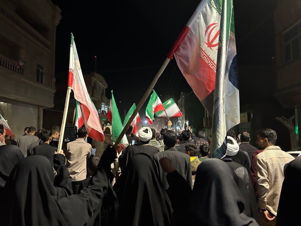 در خیابان ریشه دوانده‌ایم