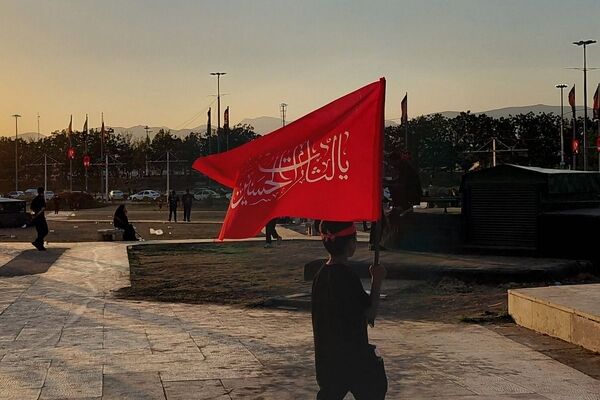 دانشگاه آزاد شهرستان قدس میزبان استقبال از حاضران در مراسم وداع و تشییع امام شهید امت