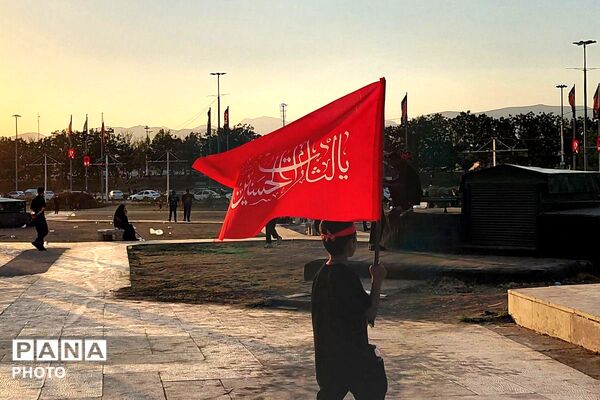 دانشگاه آزاد شهرستان قدس میزبان استقبال از حاضران در مراسم وداع و تشییع امام شهید امت