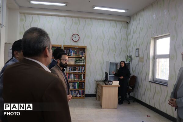 بازدید مدیر آموزش و پرورش ناحیه ۷ از پایگاه های اوقات فراغت