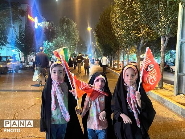 حضور باشکوه مردم کرج در صدوهفتمین شب از تجمعات مردمی