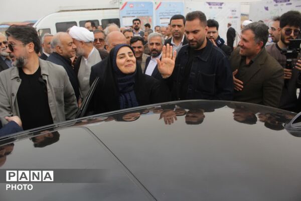 افتتاح ۱۲ کیلومتر از آزادراه کمربندی غربی قم با حضور وزیر راه و شهرسازی