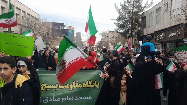 جلوه هایی از راهپیمایی جشن پیروزی انقلاب در شهر قم