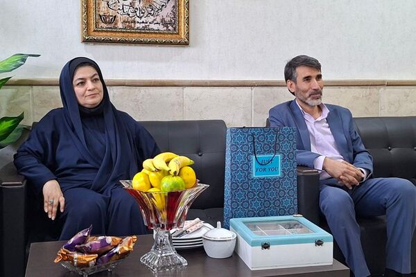بازدید معاون تربیت بدنی و سلامت اداره کل از اتاق بازی و یادگیری دبستان شاهد شهید قدوسی 