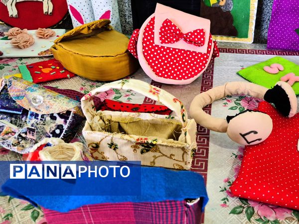 رویداد کارآفرینی دانش‌آموزان عنبرآباد در دهه فجر