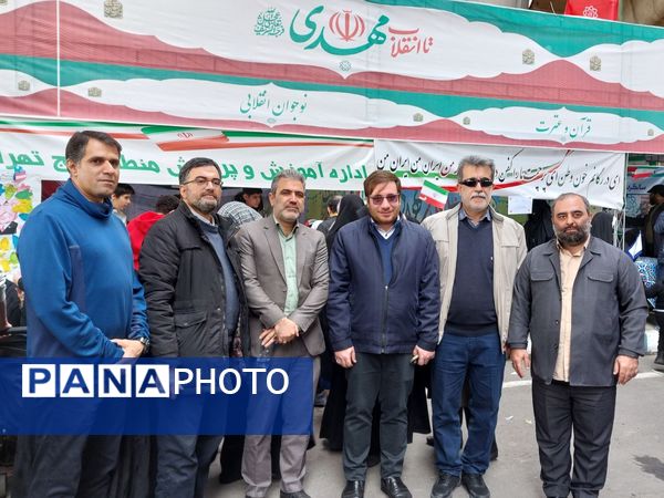 حضور حماسی منطقه ۵ در راهپیمایی ۲۲ بهمن