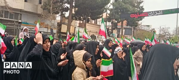 اجتماع بزرگ مردم نیشابور برای بیعت با سومین رهبر جمهوری اسلامی ایران 
