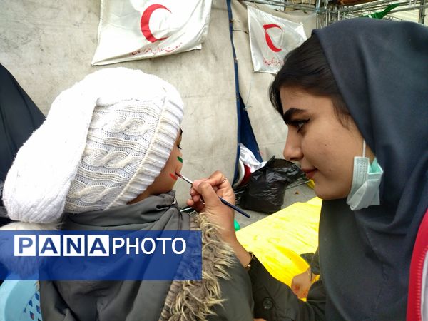 ثبت شکوه انقلاب از قاب دوربین در همدان