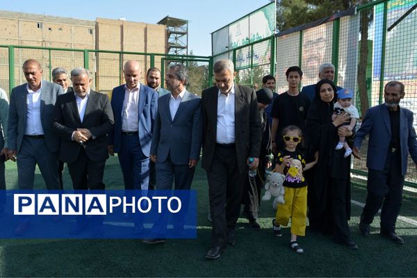 بهارستان روی ریل پیشرفت، افتتاح چندین طرح خدماتی و عمرانی