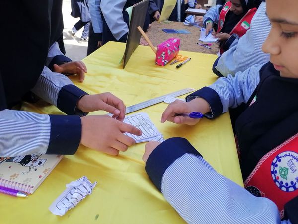 مراسم انتخابات شورای دانش آموزی در دبیرستان ناهید نخودی 