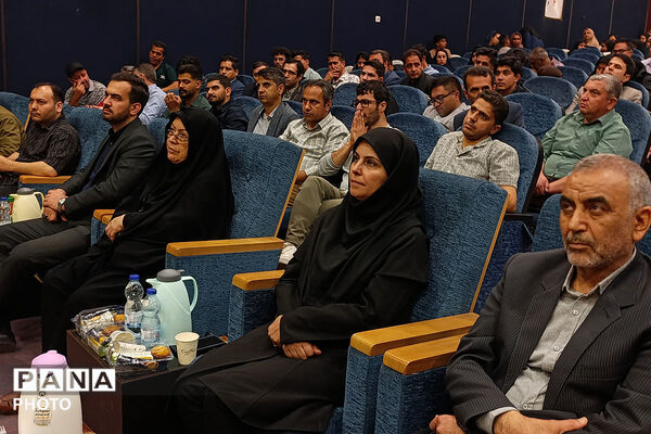 تقدیر آموزش و پرورش استثنایی خراسان شمالی از فرهنگیان حوزه استثنایی 