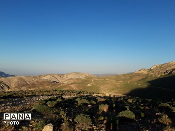 منظره ی دیدنی طبیعت کوه های شهر بار 