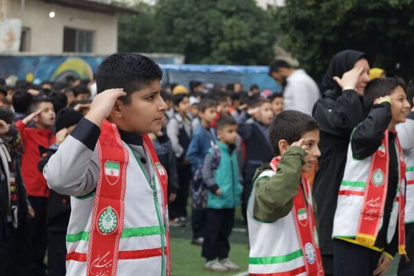 صبحگاه دانش در دبستان خیراندیشان گرگان
