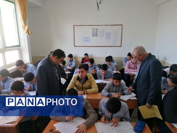 برگزاری آزمون تبار در دبیرستان پسرانه امام حسین(ع)