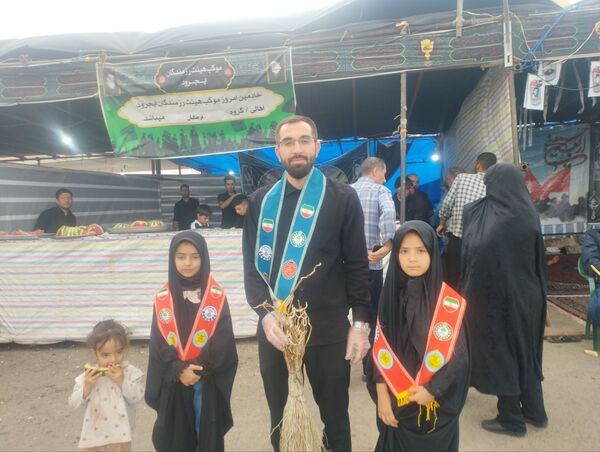 خدمت‌رسانی فرهنگیان و دانش‌آموزان پیشتاز زنجانی در موکب هیات رزمندگان ایجرود