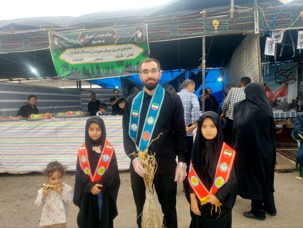 خدمت‌رسانی فرهنگیان و دانش‌آموزان پیشتاز زنجانی در موکب هیات رزمندگان ایجرود