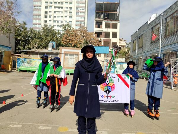 زنگ ورزش ، زنگ نشاط دبیرستان شاهد تکتم ناحیه ۳ مشهد