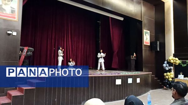 اختتامیه مسابقات ورزشی آموزشگاه هیhت امنایی ضحی ۲ در سالن غدیر شیروان