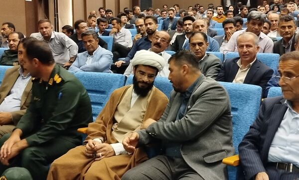 جشنی به پاس قدردانی از معلمان در لردگان