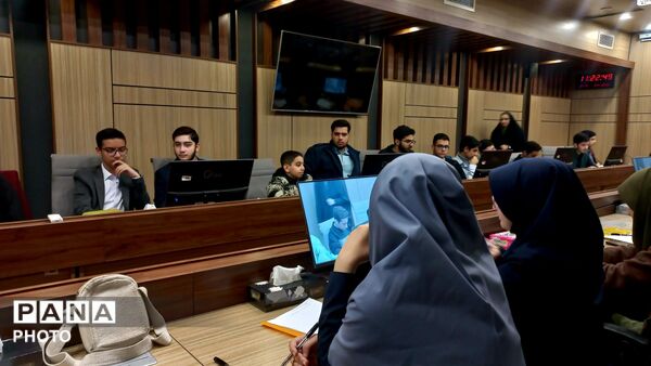 نشست مدیرکل آموزش و پرورش تهران با محوریت ارتقای فعالیت‌های فرهنگی 