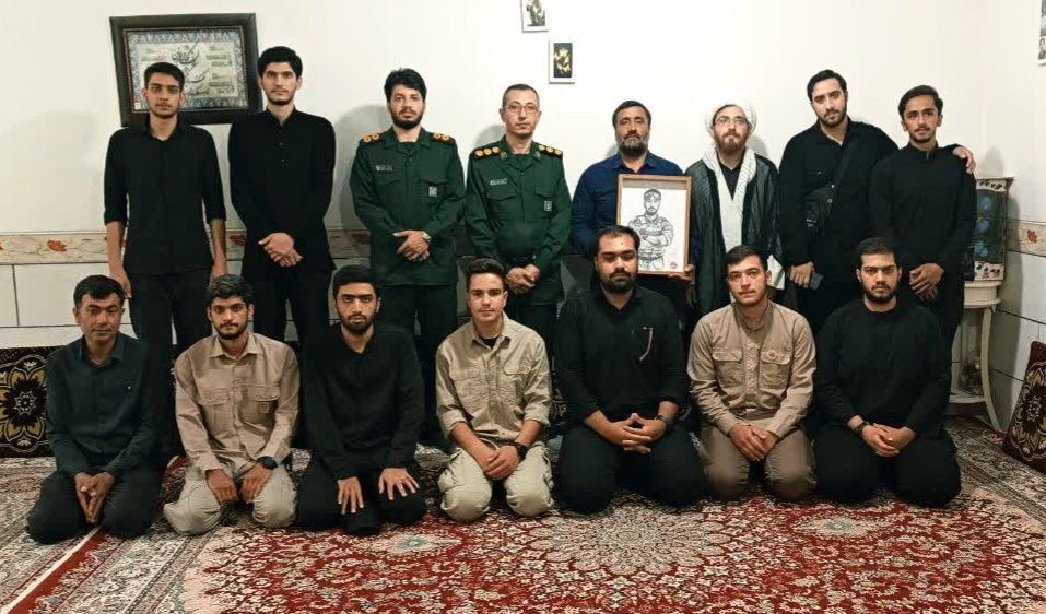 دیدار اعضای کمیته خادم الشهدا شهرستان کبودرآهنگ با خانواده شهدا