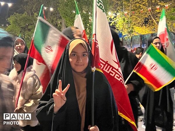 حضور باشکوه مردم کرج در چهل و هشتمین شب اجتماعات