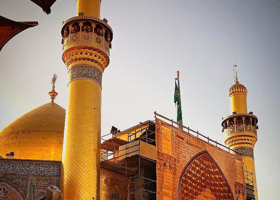 شور و شوق زائران نجف اشرف در سالروز تاجگذاری امام زمان(عج)