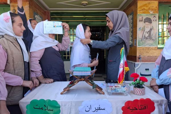 آغاز به کار کانون سفیران سلامت دانش‌آموزی در مدارس شهرستان فیروزکوه