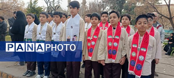اجتماع مردم بصیر و انقلابی نیشابور در آغاز دهه فجر