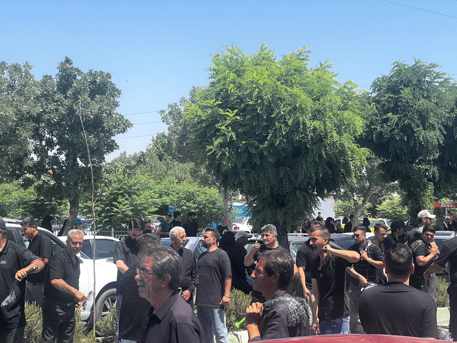 عزاداری پرشور ظهر عاشورا در شهرک ینگی امام