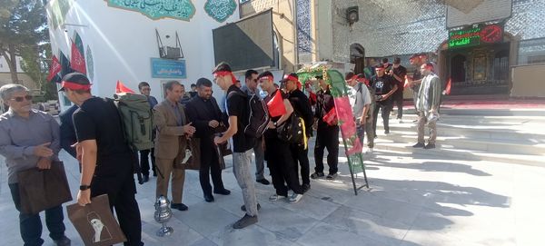 بدرقه دانش‌آموزان اعزامی به پیاده‌روی اربعین 