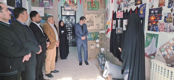 دبیرستان هاجر(س) میزبان زنگ انقلاب 