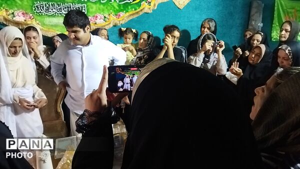 مراسم عروسی دو جوان نیشابوری در مهمانی کیلومتری  عید غدیر خم 