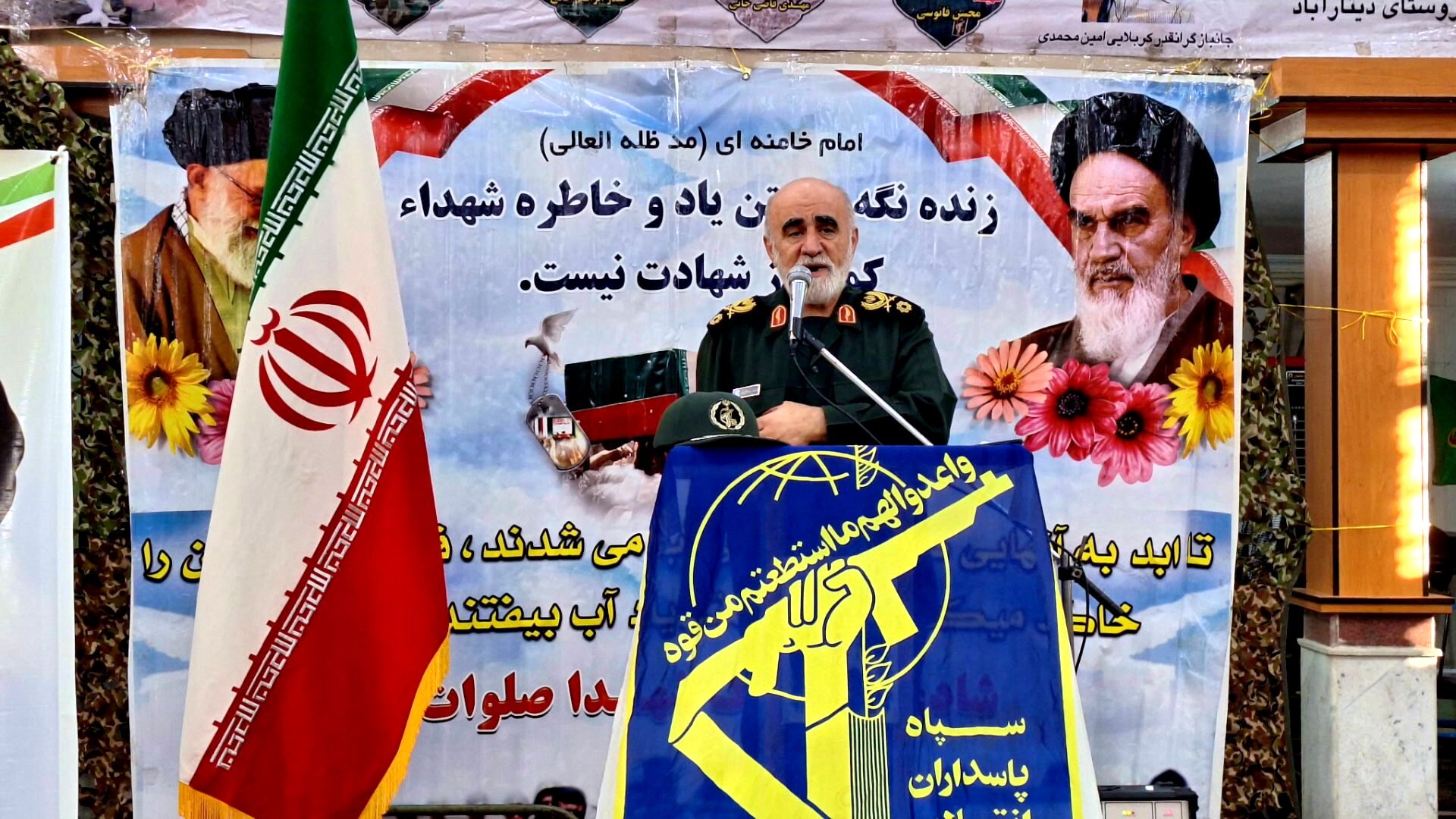 شهادت، رمز بقا و اقتدار انقلاب اسلامی است