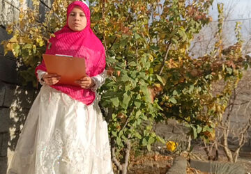 بارش باران بر دامن پرمهر طبیعت جنگلی روستای بختیاری خاتم