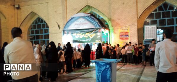غرفه کودک در نود و چهارمین شب از اجتماعات 