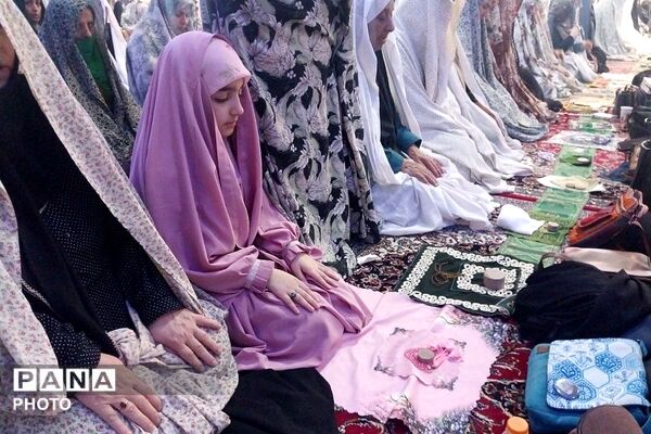 دعوت به «دخترانه‌ترین نماز جمعه»