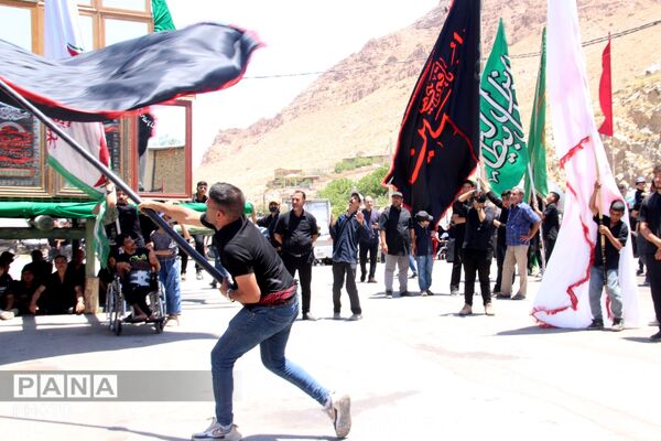 عزاداری ظهر عاشوراحسینی در ده بالا یزد