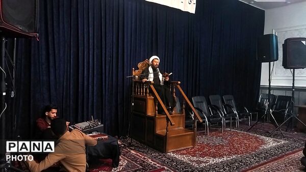 قرائت دعای عرفه در هیئت پیروان قرآن  نیشابور