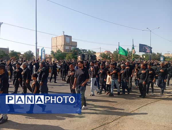 آیین استقبال از هیئت های عزاداری در روستای عشق آباد 