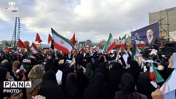 مراسم بیعت مردم ملایر با آیت‌الله سید مجتبی خامنه‌ای
