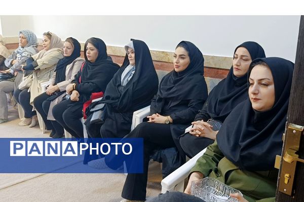 جشن میلاد حضرت زهرا (س) و سه شنبه های مهدوی در مدرسه شهید حسین اسماعیلی پردیس