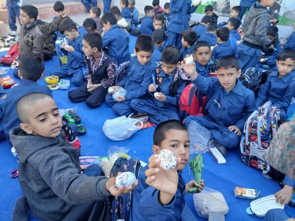 اردوی درون مدرسه‌ای به‌مناسبت روز جهانی کودک 