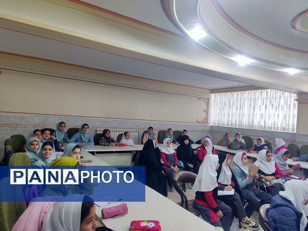 کارگاه آشنایی دانش‌آموزان با سلول‌های بنیادی و کاربردی