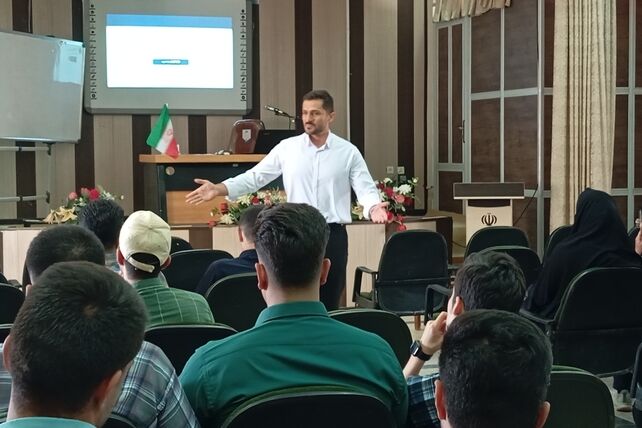 دوره توانمندسازی آموزگاران و معلمان تربیت‌بدنی در شهرستان بن