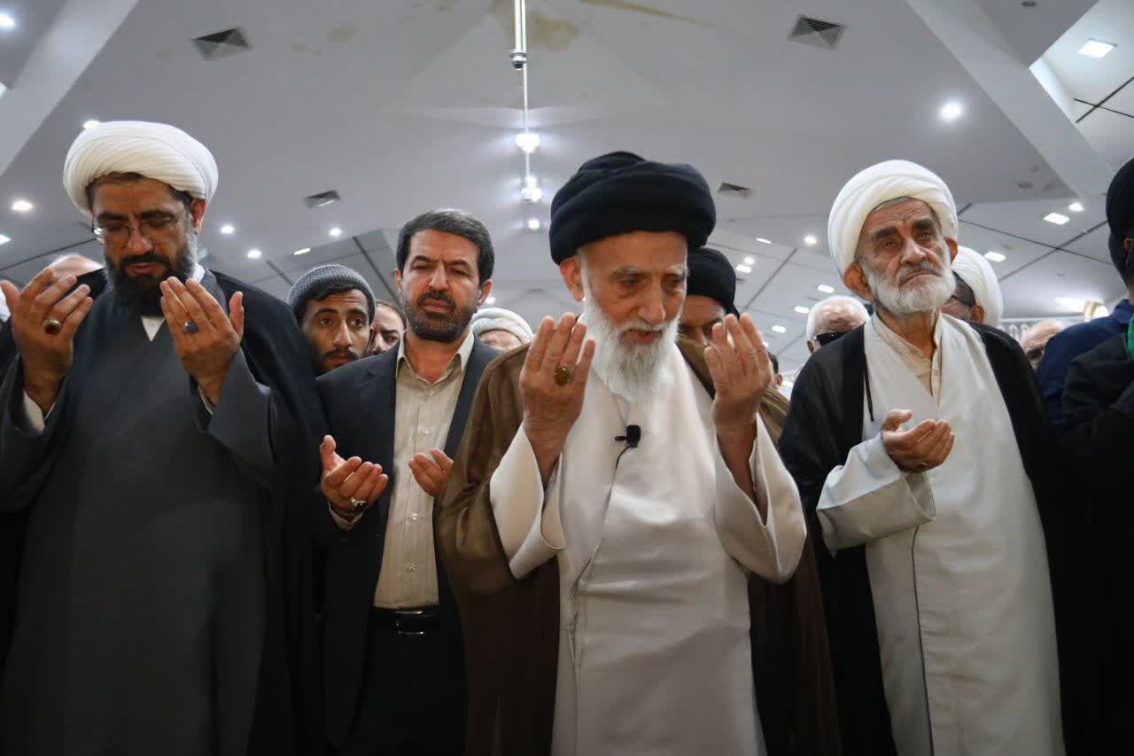 حضور استاندار همدان در نماز جمعه و مراسم وداع با حجت‌الاسلام فاضلیان