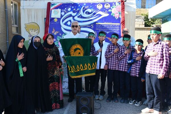  برگزاری مراسم جشن و افطاری با شکوه در دبستان عشایری حاجیه خانم رباب امامی