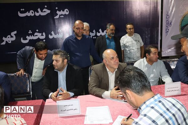 میز خدمت مدیران ارشد بخش کهریزک در تجمعات مردمی شبانه