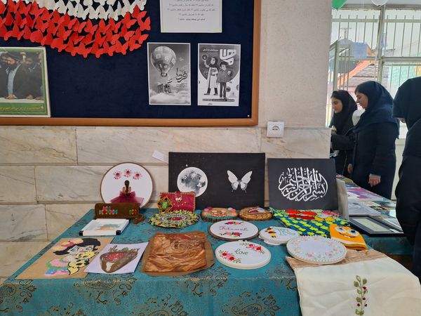 شکوفایی هنر نسل فردا در دبیرستان حضرت ولی عصر (عج)